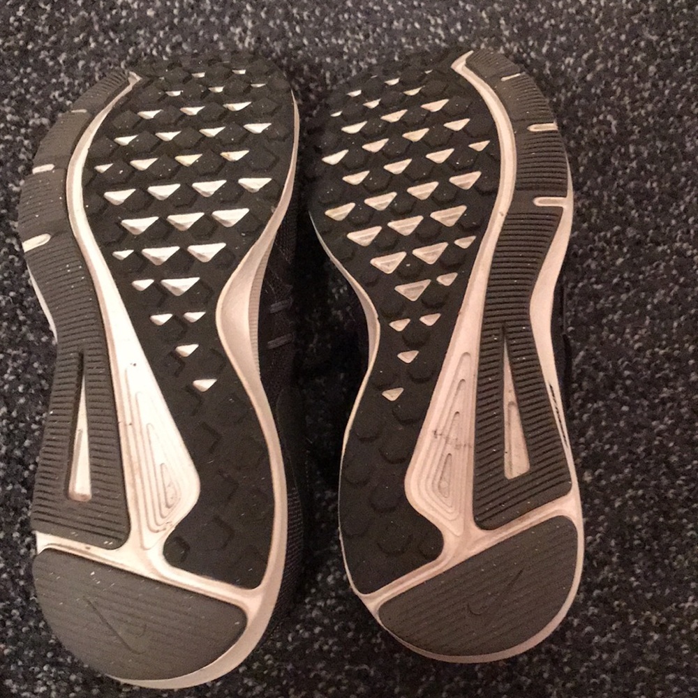 Nike running sneakers size 8 - Picture 7 of 11